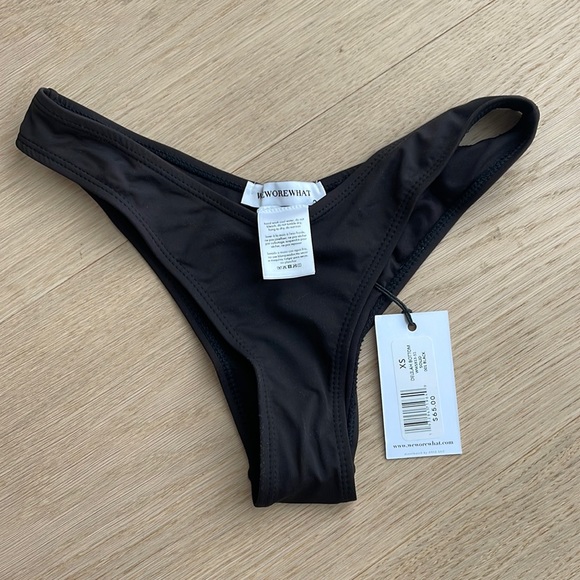 WeWoreWhat Delilah Black Swim Bottom - Picture 5 of 6